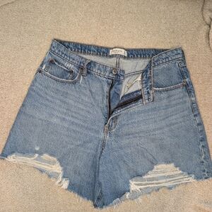 Abercrombie & Fitch The Loose Short High Rise 32